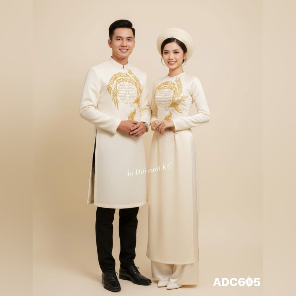 Elegant Cream and Gold Traditional Outfits